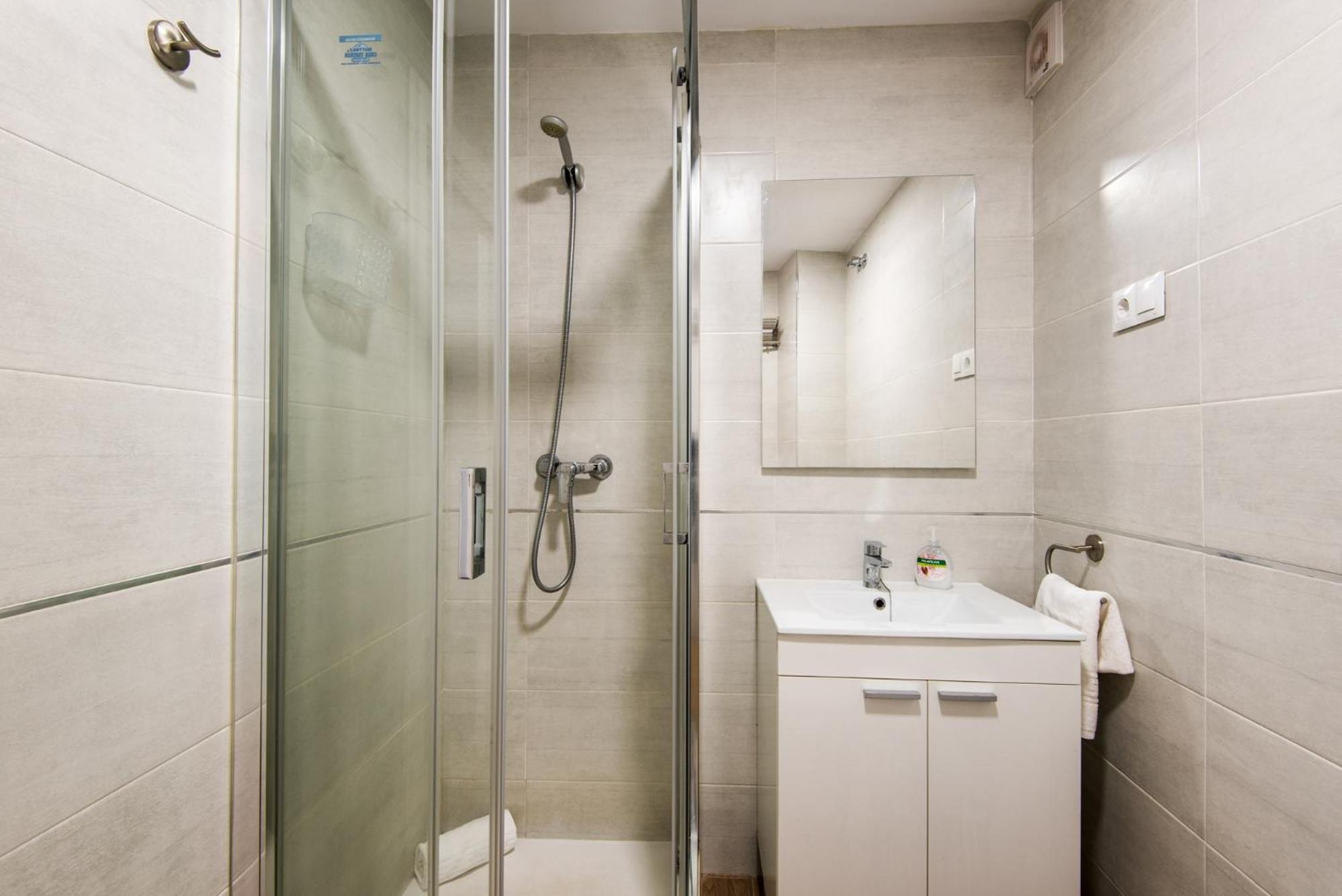 New Picasso Lagunillas Neighborhood Apartment